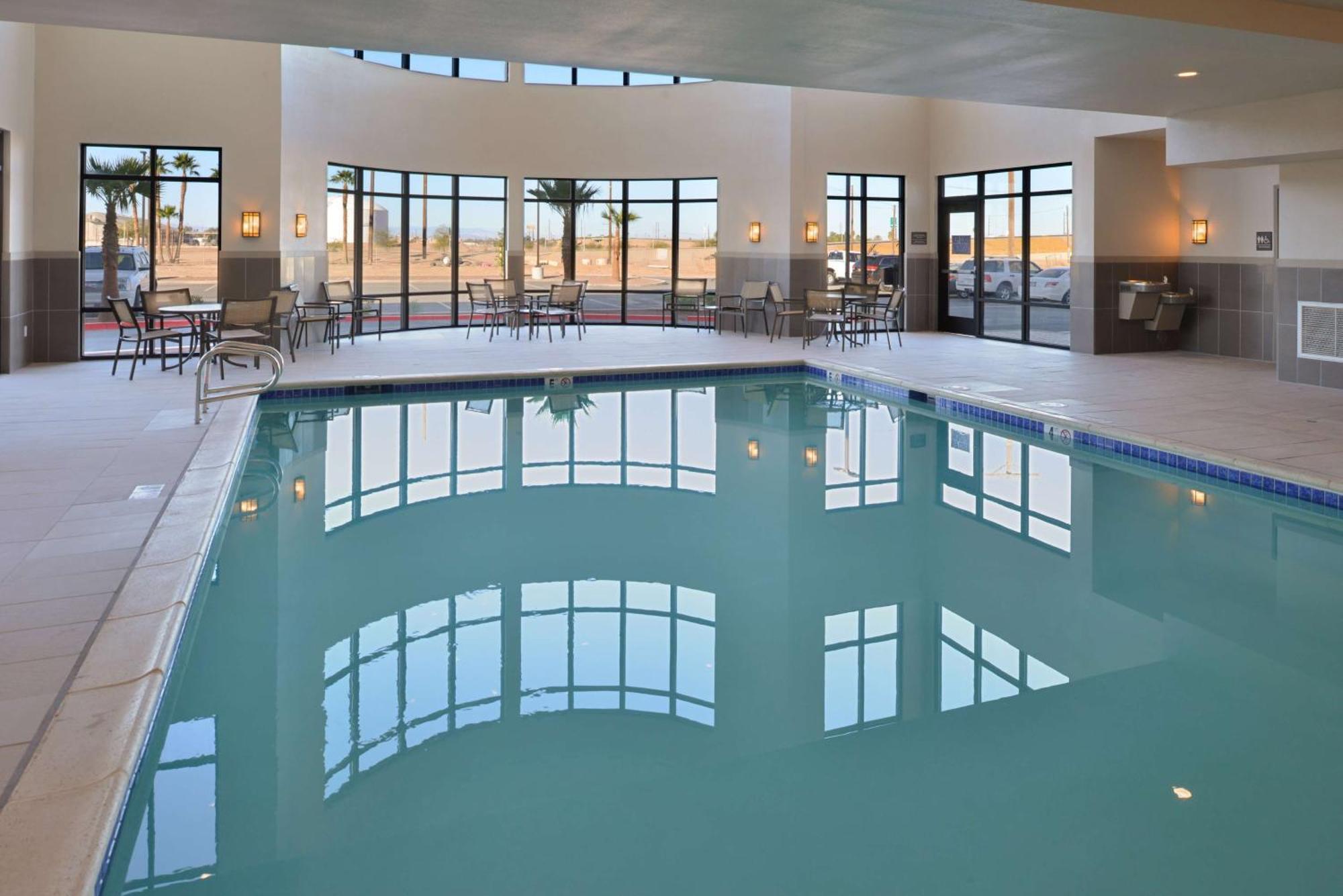 Hampton Inn El Centro Luaran gambar